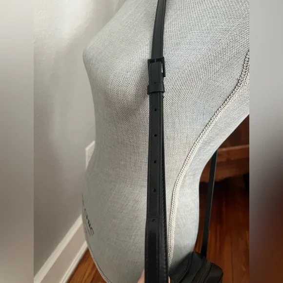 SAINT LAURENT LOU CAMERA BAG IN QUILTED LEATHER - Picture 13 of 17